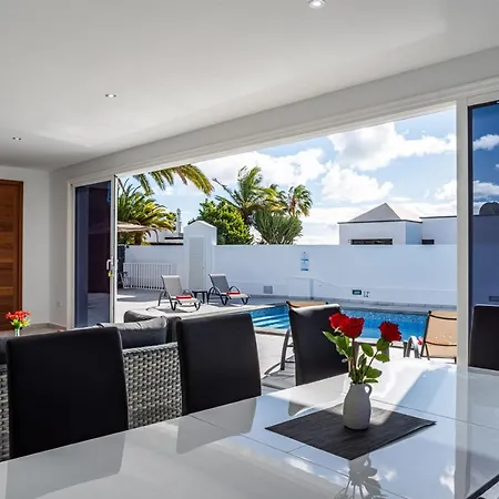 Vila Rossa - Now - Lh215 By Now Ltd
