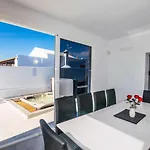 Villa Rossa - Now - Lh215 By Now Ltd Playa Blanca