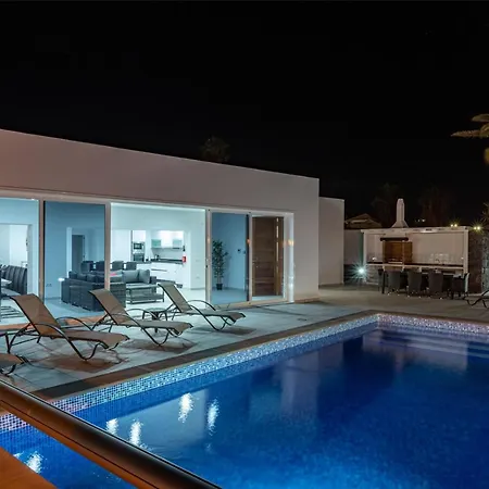 Rossa - Now - Lh215 By Now Ltd Villa