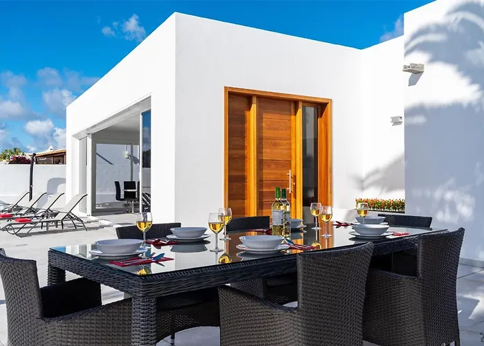 Rossa - Now - Lh215 By Now Ltd * 플라야블랑카