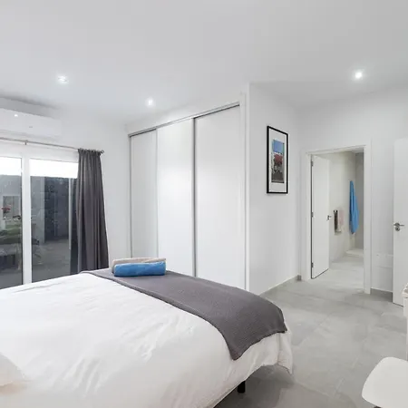 Rossa - Now - Lh215 By Now Ltd 别墅 *